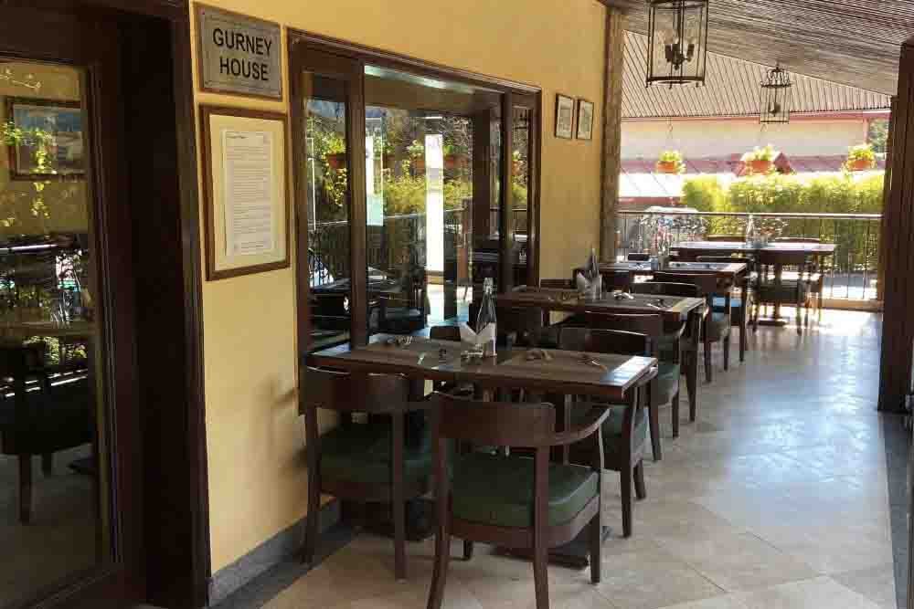 the earl's court hotel nainital