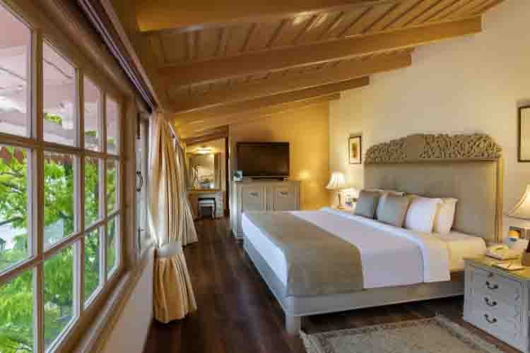 royal room naini retreat